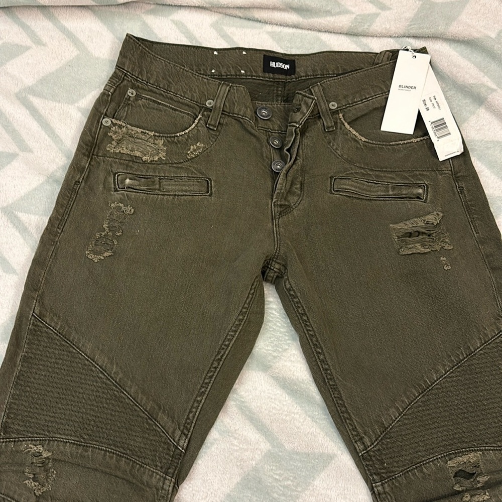 Hudson Blinder Biker NWT not worn.85% Cotton 15% Linen. Color: FROT “Army Green”
